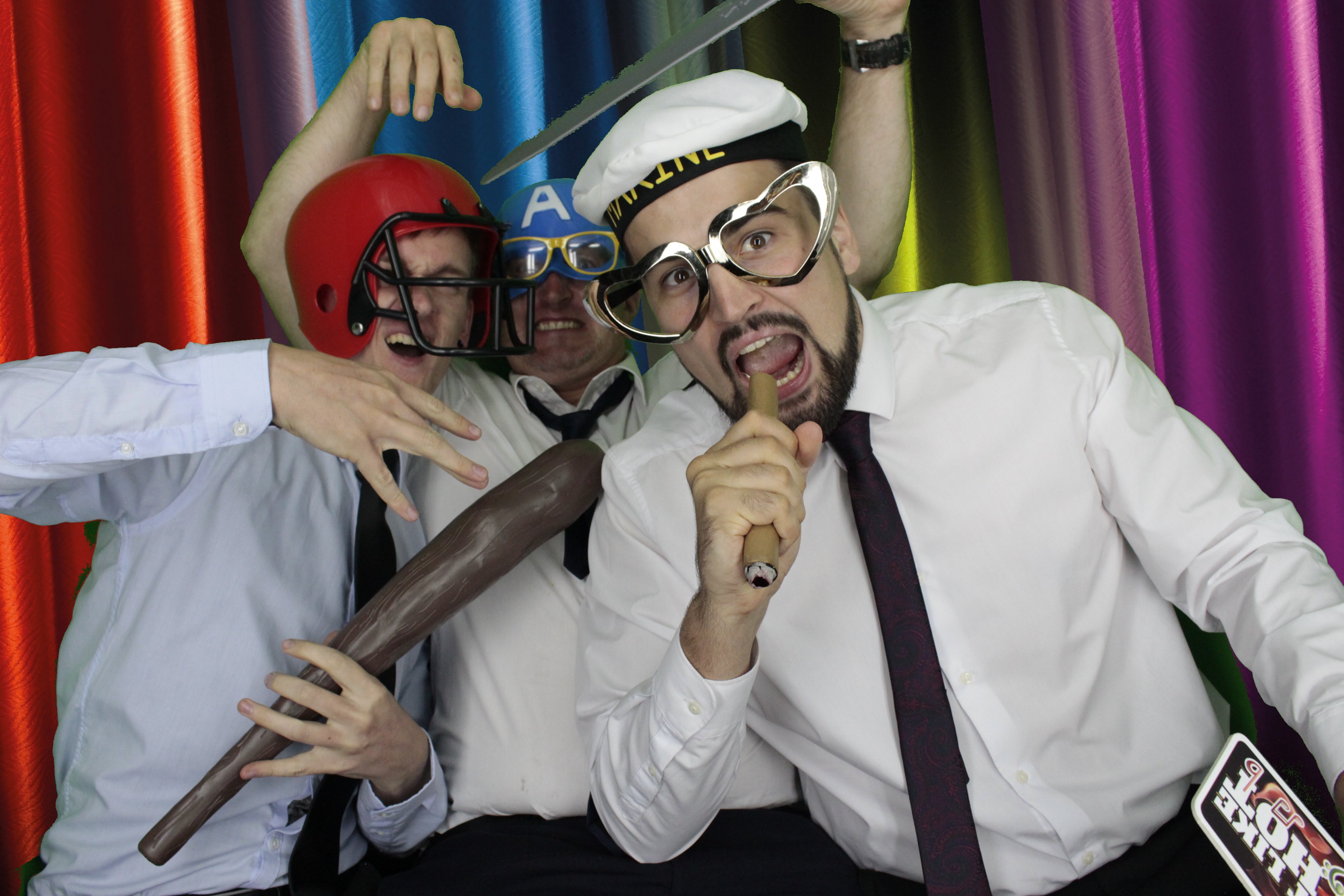 Bhavin & Yasmin’s Wedding | View more photos from the event at gallery.myphotoboothexperience.co.uk/u/MyPhotoBoothExperienceLtd/Bhavin-Yasmin’s-Wedding